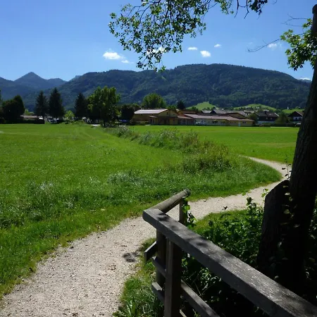 Appartamento Direkt Zwischen Chiemsee U Alpen Dg *