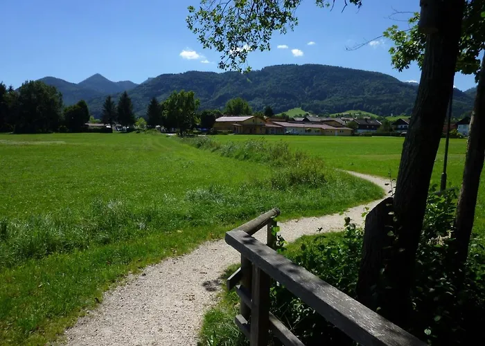 Διαμέρισμα Direkt Zwischen Chiemsee U Alpen Dg *